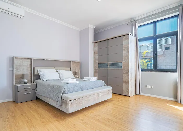 Old Town T1 Apartment